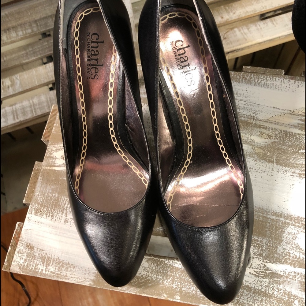 💃🏻Charles David Black Stiletto Pump size 8💃🏻